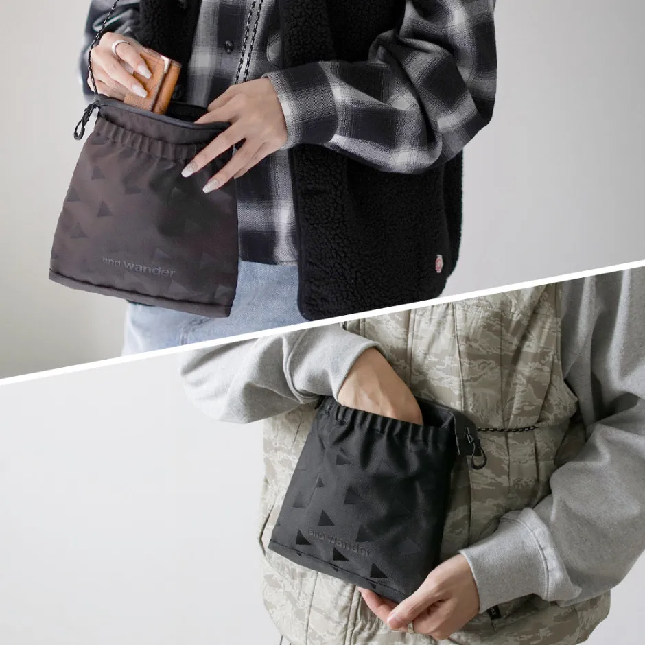 and_wander__triangle_jacquard_sakosh_11.webp Shoulder Bags^AND WANDER / Triangle Jacquard Sakosh