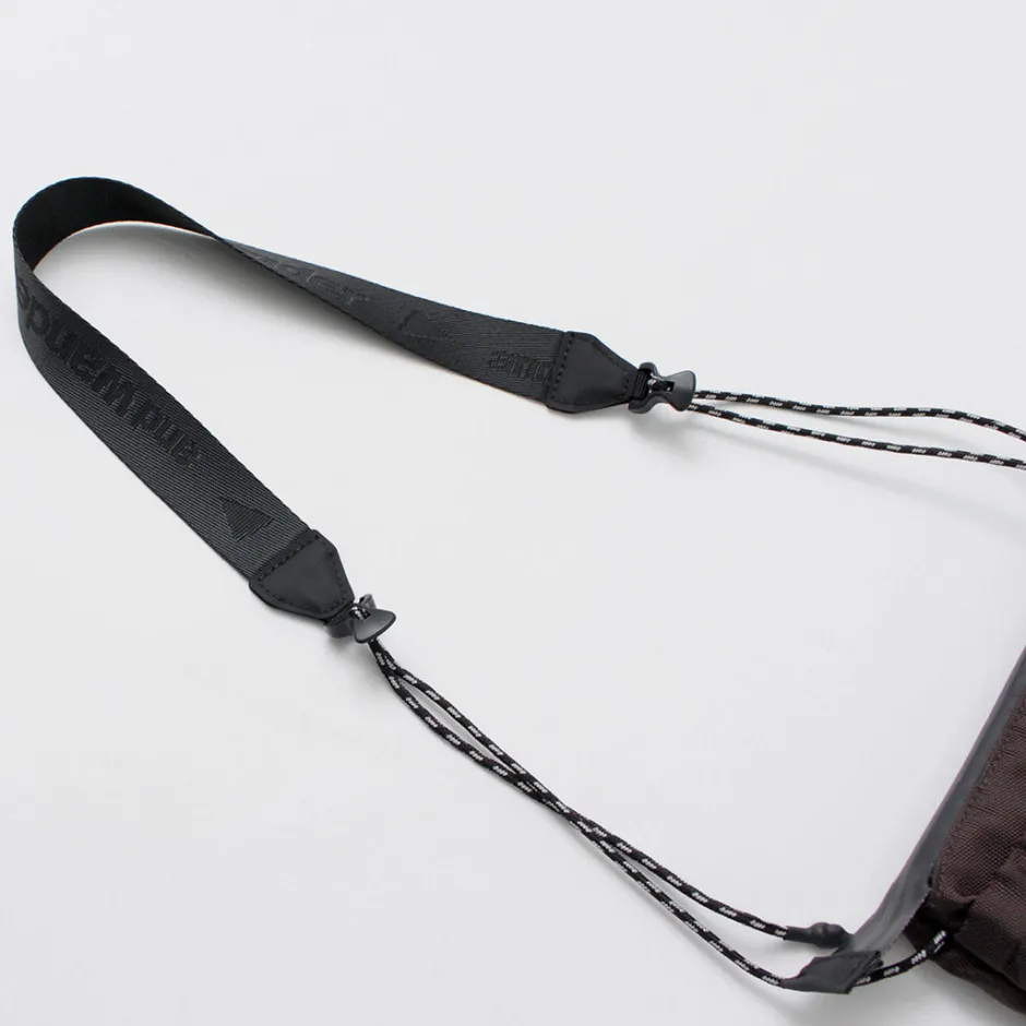 and_wander__triangle_jacquard_sakosh_12.webp Shoulder Bags^AND WANDER / Triangle Jacquard Sakosh