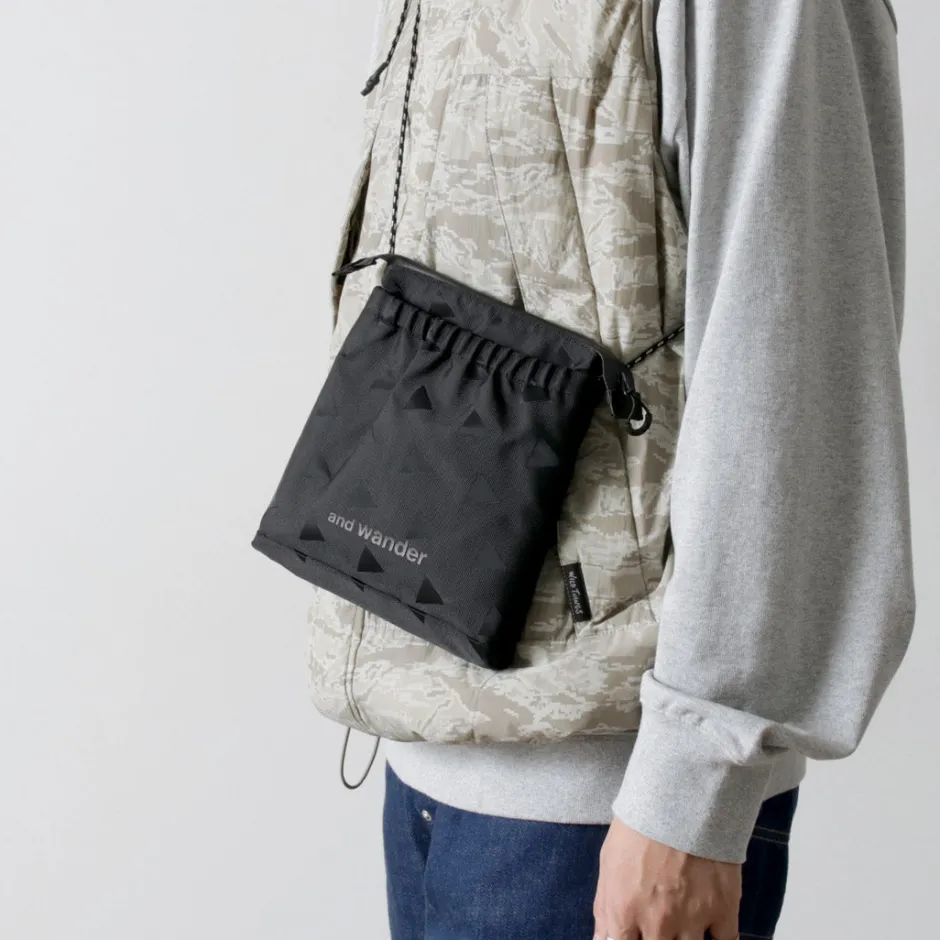 and_wander__triangle_jacquard_sakosh_6.webp Shoulder Bags^AND WANDER / Triangle Jacquard Sakosh