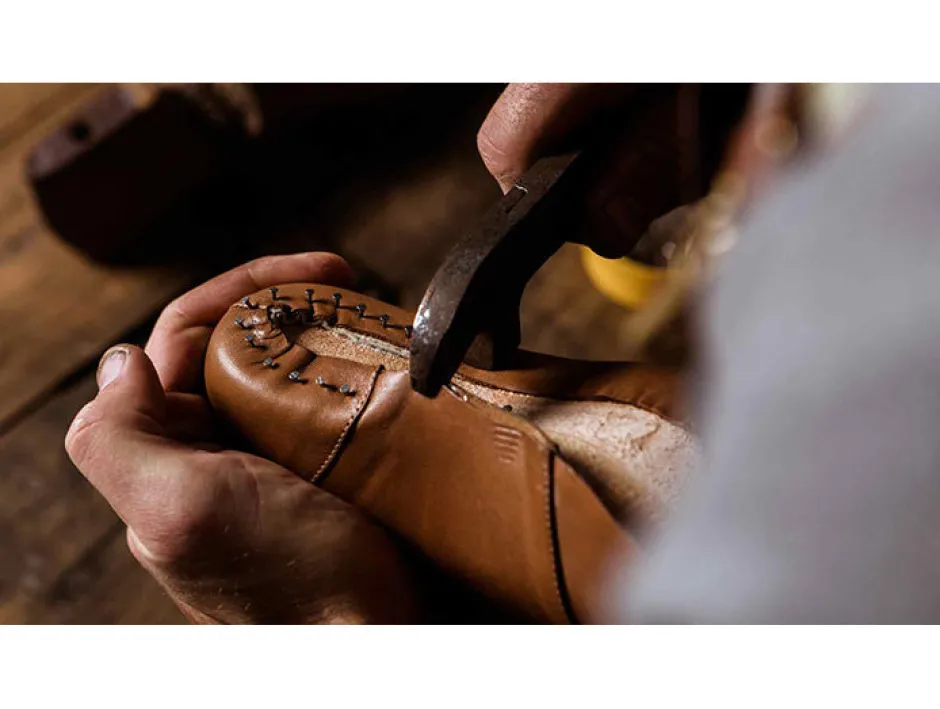 wheelrobe___heavy_stitching_moc_toe_leather_shoes_12.webp Leather Shoes & Boots^WHEELROBE / 15078 Heavy Stitching Moc Toe Leather Shoes