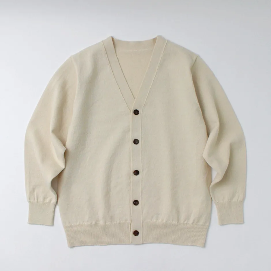 yonetomi_new_basic__rigid_cashmere_knit_cardigan_3.webp Cardigans^YONETOMI NEW BASIC / Rigid Cashmere Knit Cardigan kinari